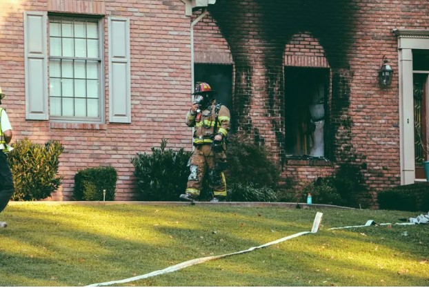 5 Advantages of Hiring Fire Damage Services for Your Home
